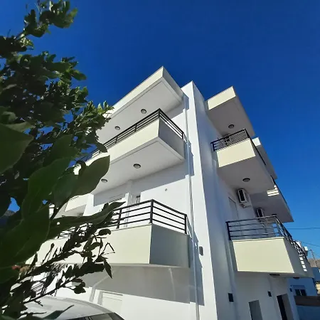 Central Rooms Makry Gialos  Exterior photo