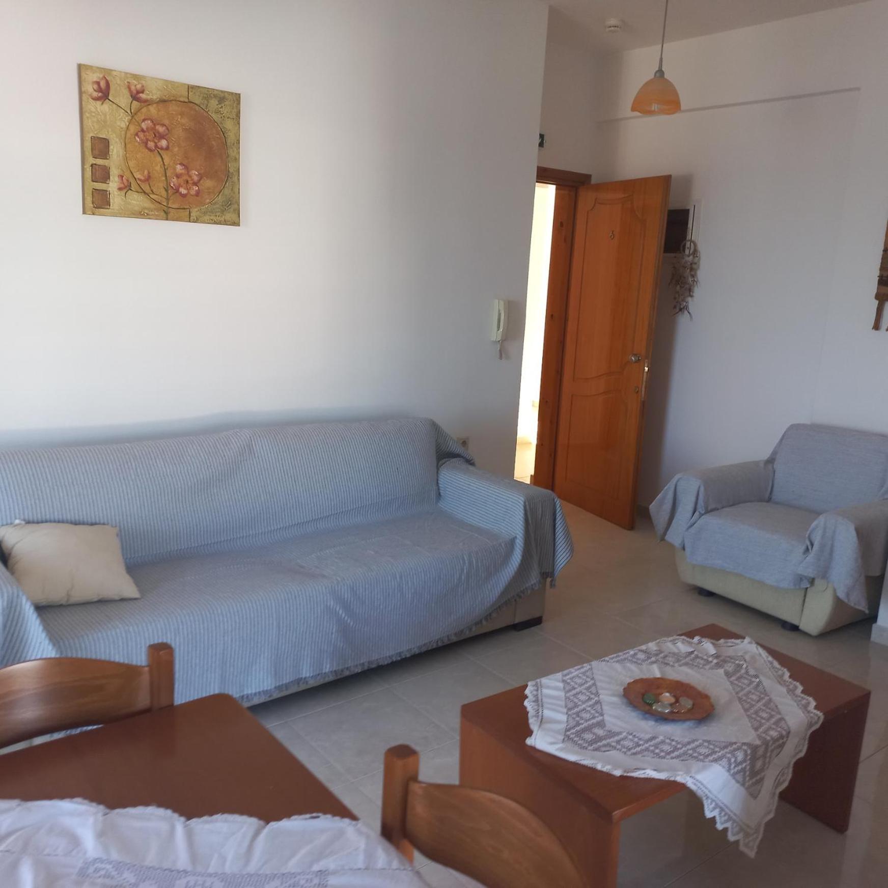 Central Rooms Apartment Makry Gialos (Crete)