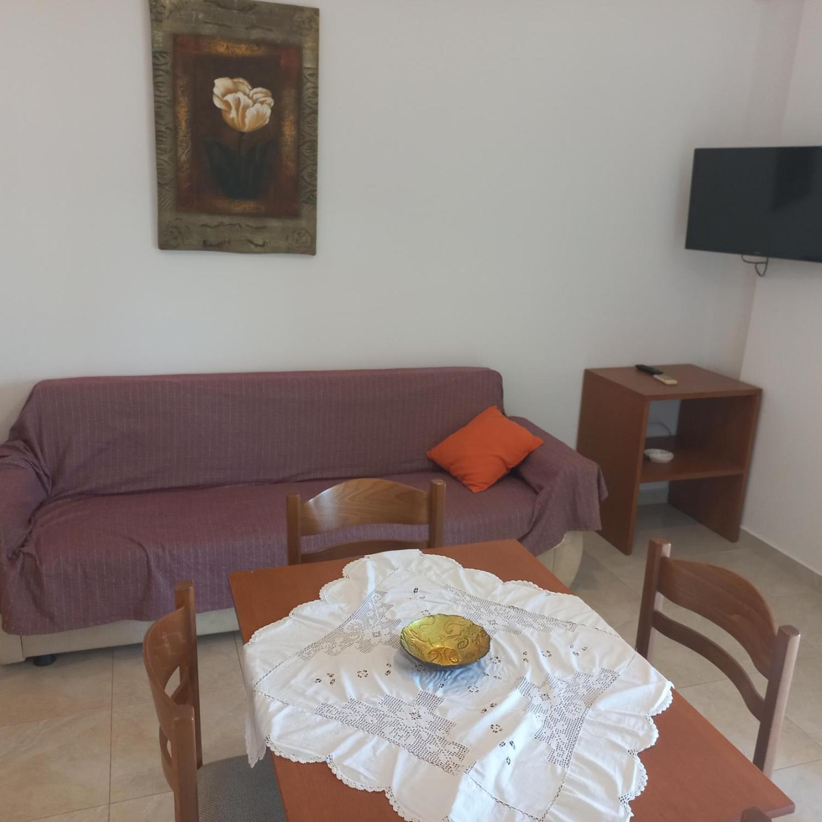 Central Rooms * Makry Gialos (Crete)
