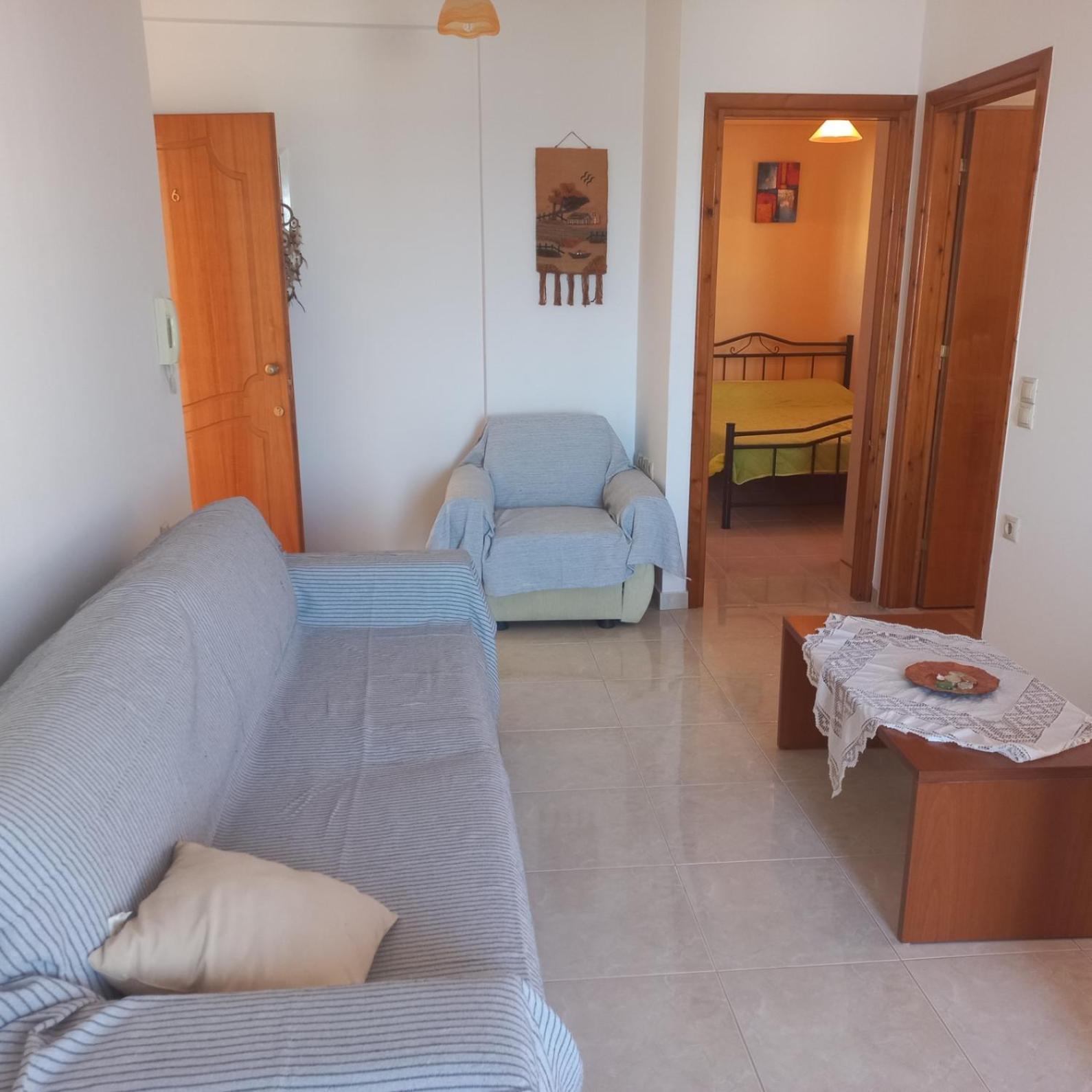 Central Rooms Apartment Makry Gialos (Crete)