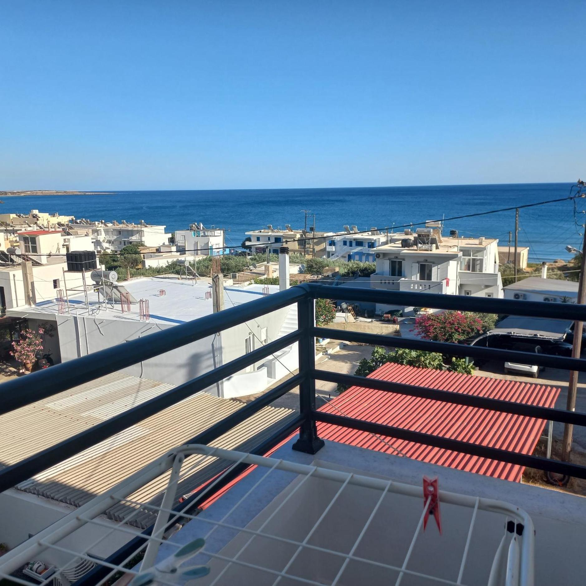 Central Rooms Apartment Makry Gialos (Crete)